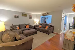 1033 Whitford Dr, Reading, PA 19605 - Photo 3