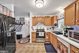 601 W 37th St, Reading, PA 19606 - Photo 5