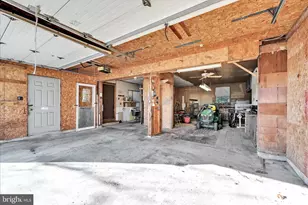 9001 Lancaster Ave, Bethel, PA 19507 - Photo 31