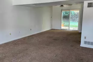 327A Parkview Rd, Reading, PA 19606 - Photo 3