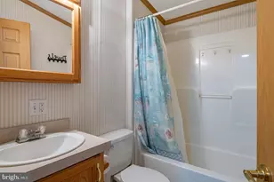 1033 Barberry Ave, Reading, PA 19605 - Photo 17