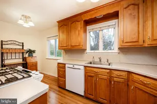 102 Russell Ave, Douglassville, PA 19518 - Photo 17