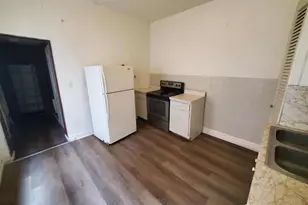 645 N 3rd St, Reading, PA 19601 - Photo 7