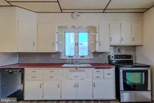 96 E Penn St, Lenhartsville, PA 19534 - Photo 13