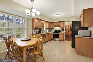 4910 Dunham Dr, Reading, PA 19606 - Photo 13