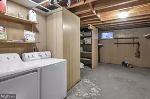 1072 Grandell Ave, Reading, PA 19605 - Photo 15