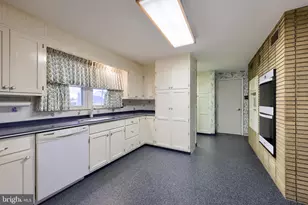 161 Crest Dr, Boyertown, PA 19512 - Photo 11
