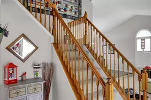 1102 Pepper Ridge Dr, Reading, PA 19606 - Photo 3