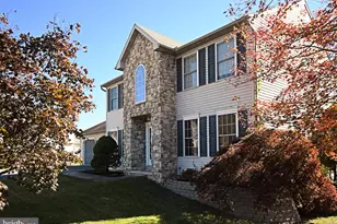 306 Kingston Dr, Douglassville, PA 19518 - Photo 3