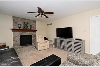 306 Kingston Drive, Douglassville, PA 19518 - Photo 17