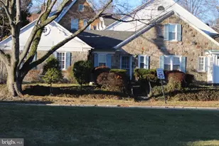 100 Brookline Pz, Reading, PA 19607 - Photo 3