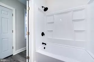 929 Spruce St, Reading, PA 19602 - Photo 37