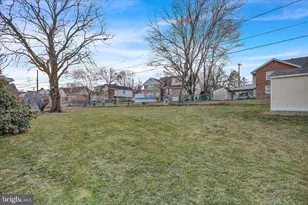2313 Bressler Dr, Reading, PA 19609 - Photo 3