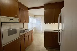 608 W Wyomissing Blvd, West Lawn, PA 19609 - Photo 9