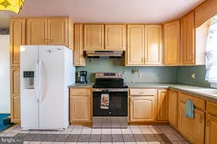 505 Centre St, Reading, PA 19605 - Photo 9