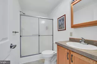 1025 Yarrow Ave, Reading, PA 19605 - Photo 13