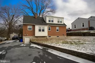 352 Ashley Dr, Reading, PA 19607 - Photo 3