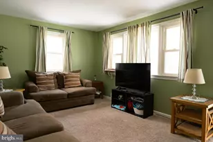 352 Ashley Dr, Reading, PA 19607 - Photo 11