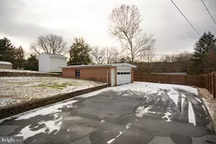 352 Ashley Dr, Reading, PA 19607 - Photo 31