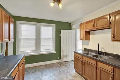 645 Lancaster Avenue, Reading, PA 19611 - Photo 21