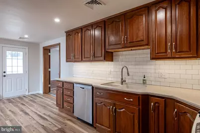 713 Acacia Avenue, Reading, PA 19605 - Photo 7