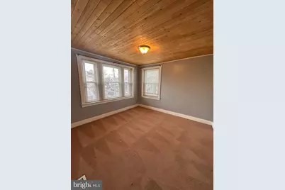 300 S 3rd Avenue, Reading, PA 19611 - Photo 11