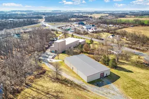 5811 4 Point Rd, Bethel, PA 19507 - Photo 1