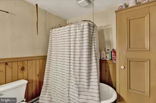 38 W Penn St, Lenhartsville, PA 19534 - Photo 11