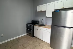 327 N 6th St, Reading, PA 19601 - Photo 7