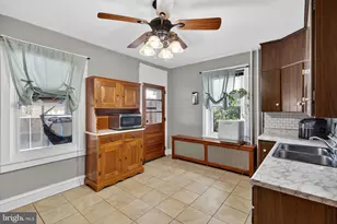 430 Fairview St, Reading, PA 19605 - Photo 9