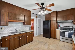 430 Fairview St, Reading, PA 19605 - Photo 11