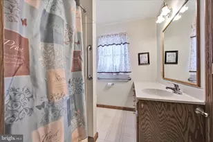 36 Host Rd, Womelsdorf, PA 19567 - Photo 29