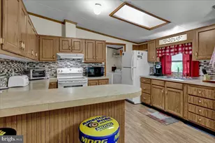 703 1st St Ext, Hamburg, PA 19526 - Photo 11