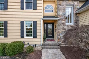 140 Meadow View Dr, Reading, PA 19605 - Photo 3