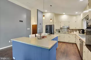 203 Pembroke Dr, Shillington, PA 19607 - Photo 9