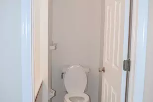 706 Christopher Dr, Reading, PA 19610 - Photo 5