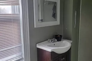 736 Windsor St, Reading, PA 19604 - Photo 7