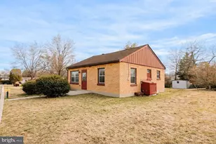 1424 Wayne St, Reading, PA 19601 - Photo 1