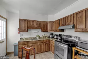 163 W Greenwich St, Reading, PA 19601 - Photo 9