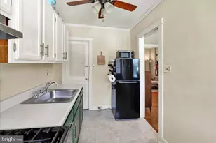 325 Carroll St, Reading, PA 19611 - Photo 9