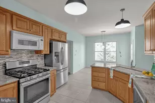 902 Bedford Ave, Reading, PA 19607 - Photo 11