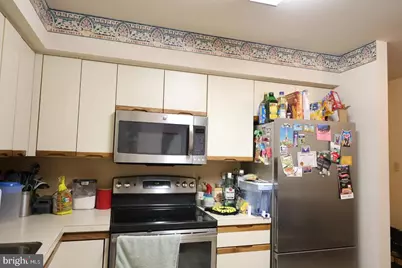 154 Valley Greene Cir, Wyomissing, PA 19610 - Photo 5