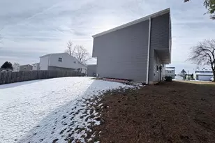 4981 Persimmon Dr, Reading, PA 19606 - Photo 7