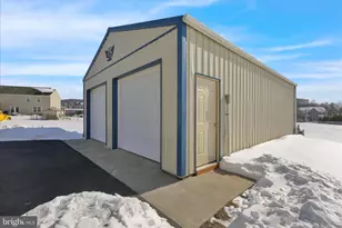 28 Versailles Ct, Reading, PA 19605 - Photo 5