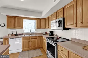 28 Versailles Ct, Reading, PA 19605 - Photo 11