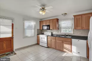 2413 Reading Blvd, Reading, PA 19609 - Photo 15