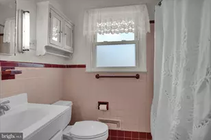 2413 Reading Blvd, Reading, PA 19609 - Photo 17