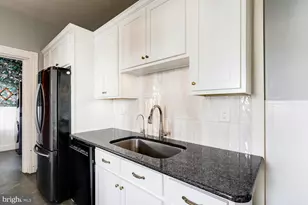 221 Douglass St, Reading, PA 19601 - Photo 17