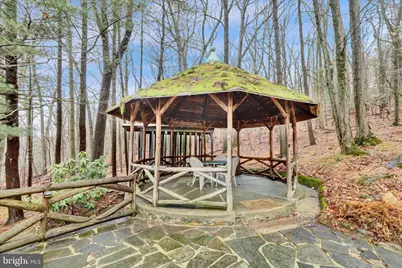 2422 Highland Avenue, Reading, PA 19606 - Photo 9