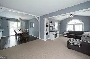 34 Carriage Cir, Oley, PA 19547 - Photo 9